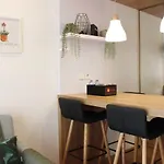 Classic And Comfy 2Br @ Gateway Pasteur Apartment By Travelio