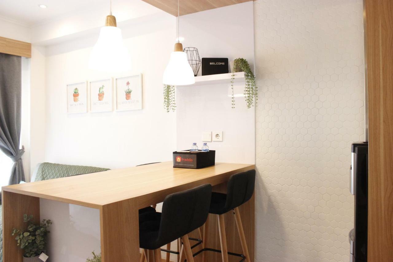 Classic And Comfy 2br @ Gateway Pasteur By Travelio Apartemen *