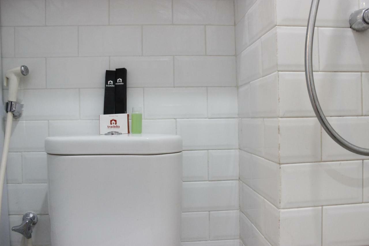 Classic And Comfy 2br @ Gateway Pasteur By Travelio