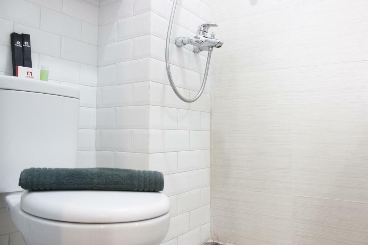 Classic And Comfy 2br @ Gateway Pasteur By Travelio Apartemen